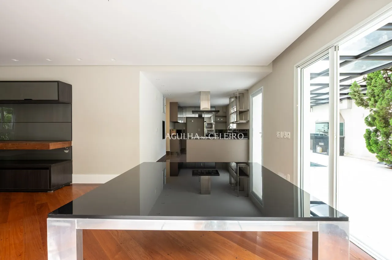 Casa de condomínio com jardim, piscina e terraço à venda no Brooklin Novo. – 17897