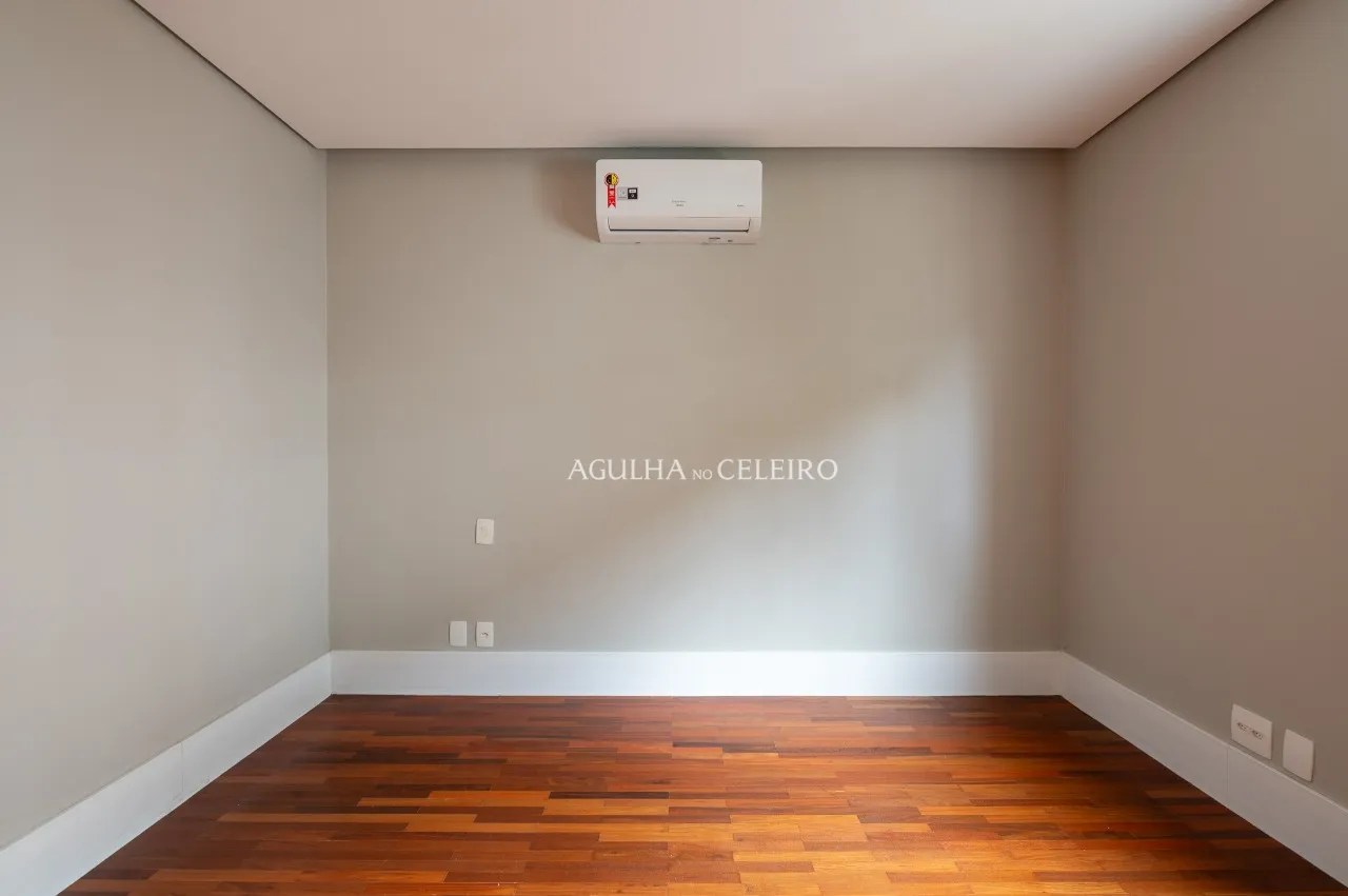 Casa de condomínio com jardim, piscina e terraço à venda no Brooklin Novo. – 17897