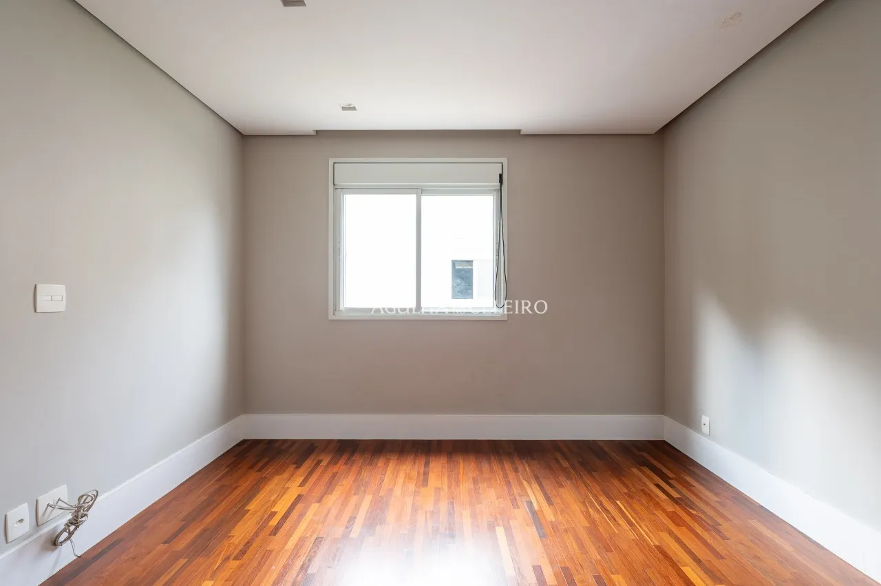 Casa de condomínio com jardim, piscina e terraço à venda no Brooklin Novo. – 17897