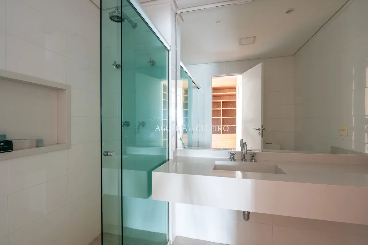 Casa de condomínio com jardim, piscina e terraço à venda no Brooklin Novo. – 17897