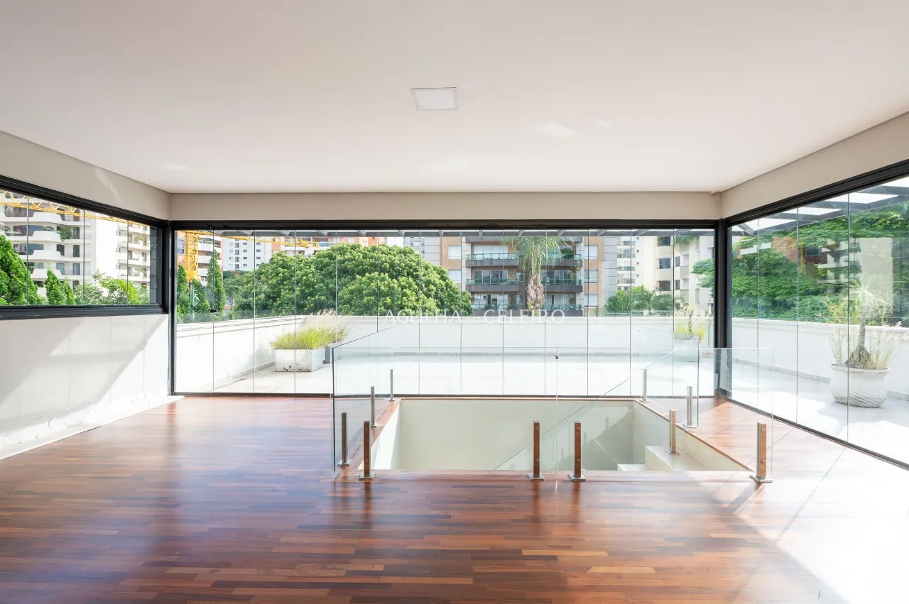 Casa de condomínio com jardim, piscina e terraço à venda no Brooklin Novo. – 17897