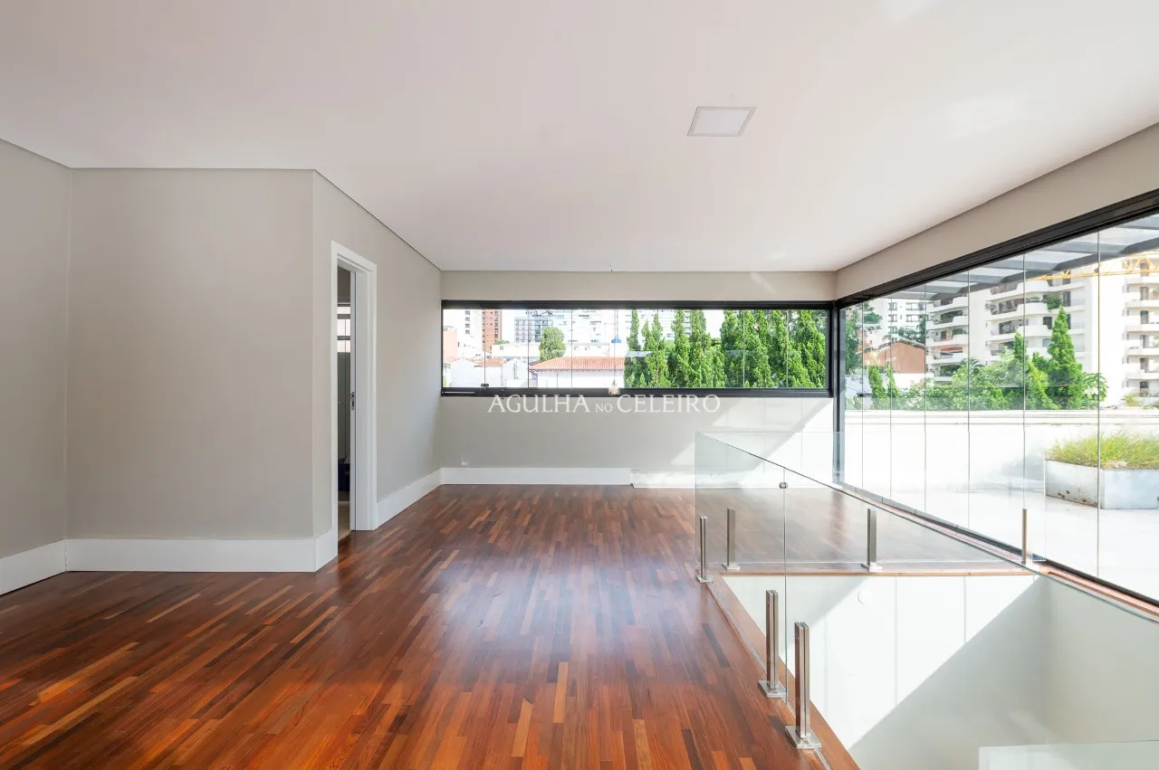 Casa de condomínio com jardim, piscina e terraço à venda no Brooklin Novo. – 17897