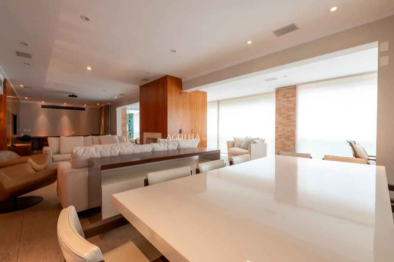 Um imóvel único, que combina espaço, elegância e localização privilegiada. – 19102