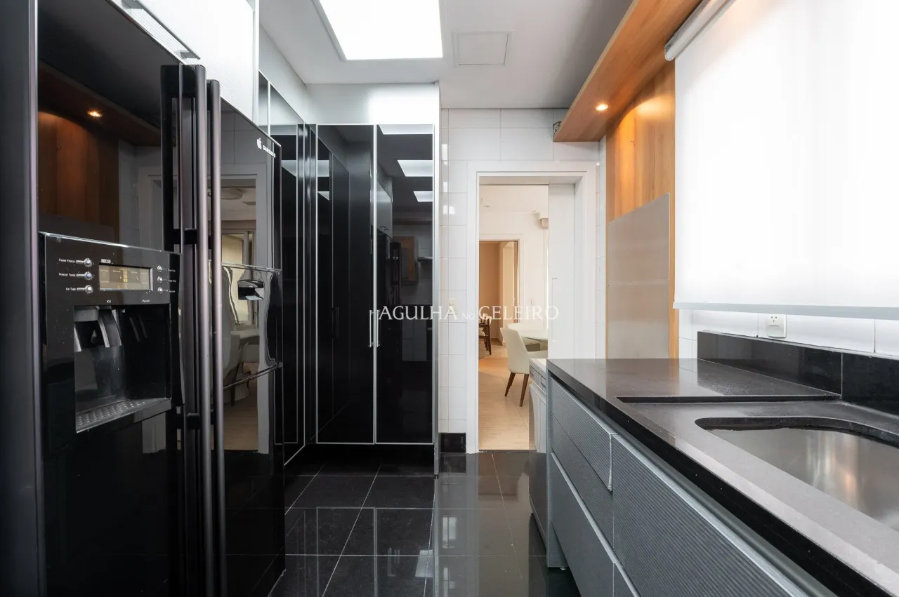 Um imóvel único, que combina espaço, elegância e localização privilegiada. – 19102