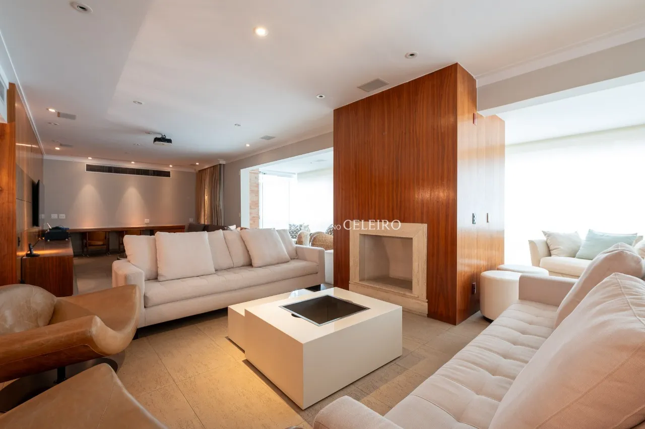 Um imóvel único, que combina espaço, elegância e localização privilegiada. – 19102