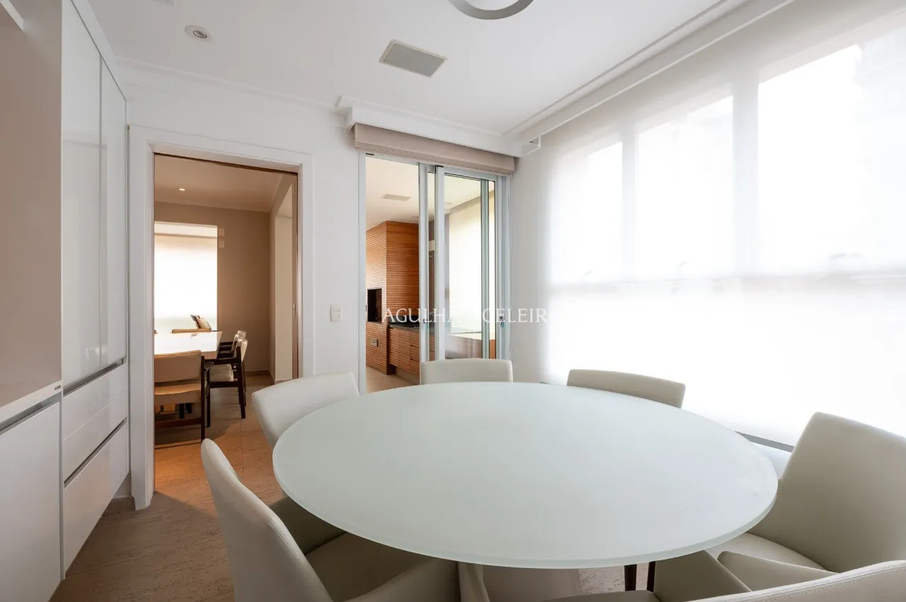 Um imóvel único, que combina espaço, elegância e localização privilegiada. – 19102