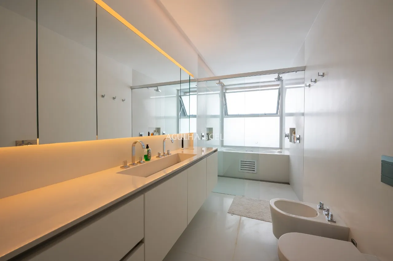 Casa no miolo do Jardim Paulistano – 20374