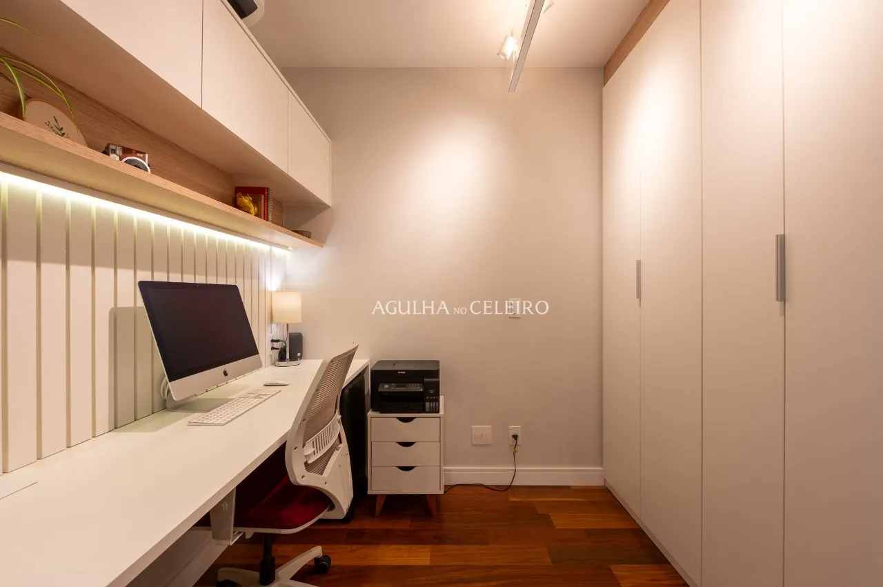 Apartamento em prédio novo à venda em Moema Pássaros. – 20784