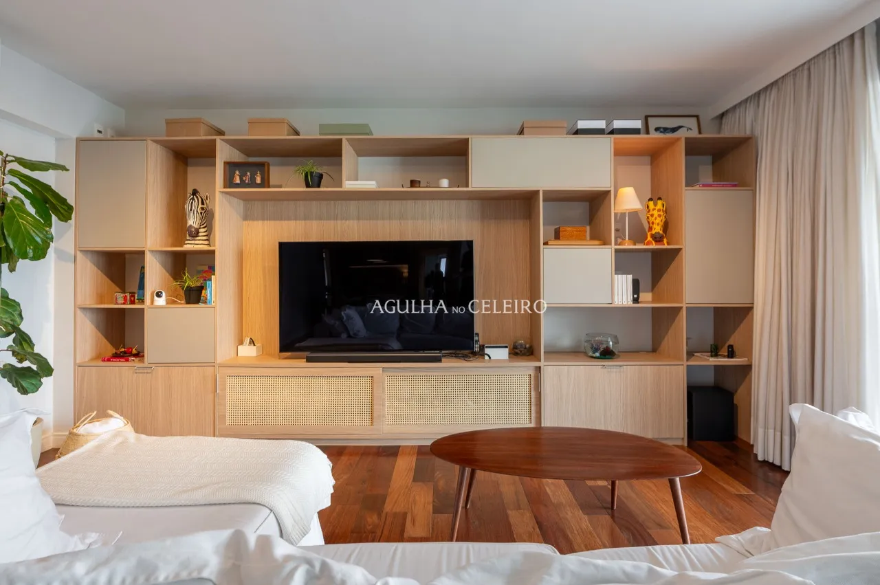 Apartamento em prédio novo à venda em Moema Pássaros. – 20784