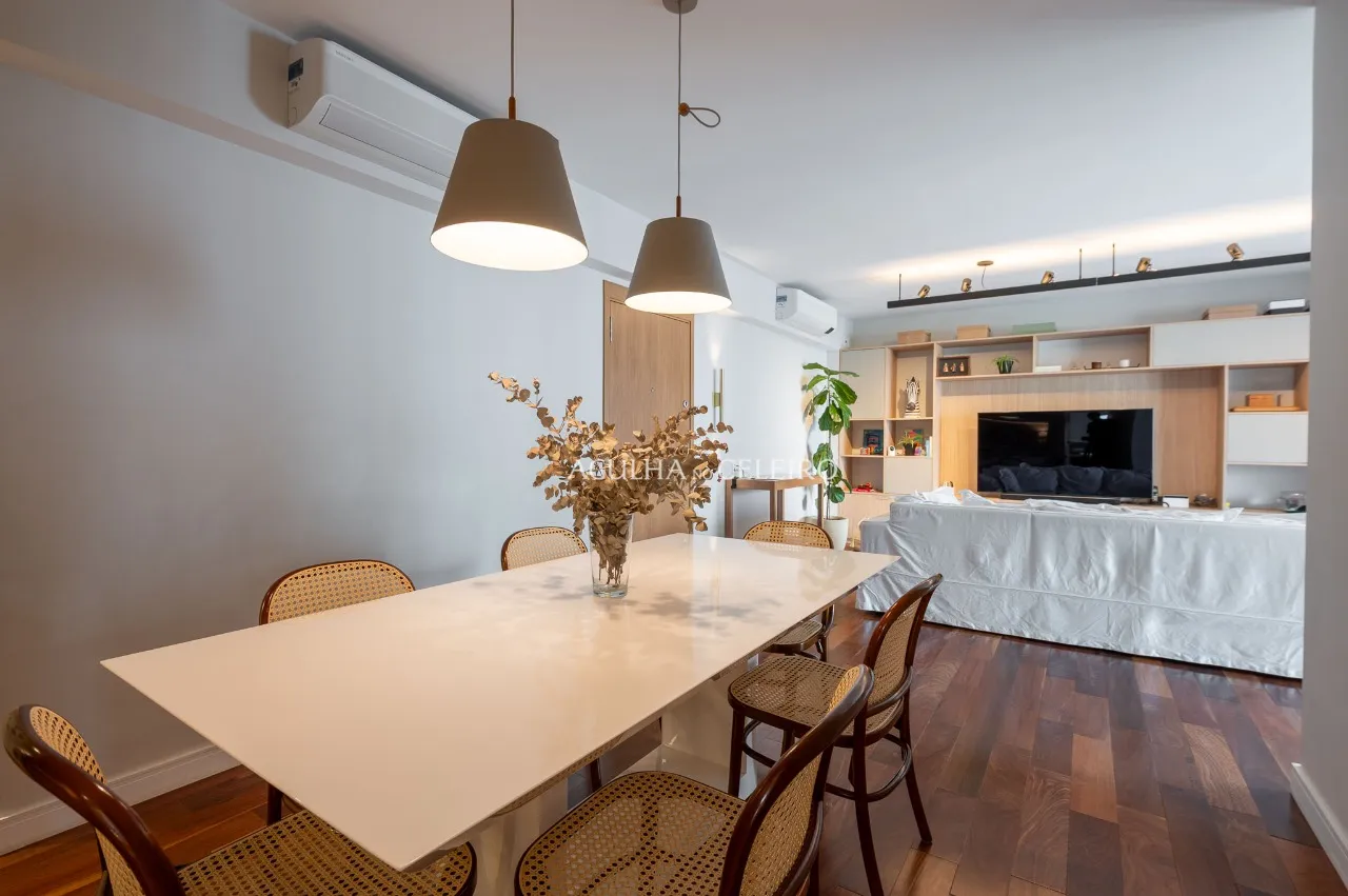 Apartamento em prédio novo à venda em Moema Pássaros. – 20784