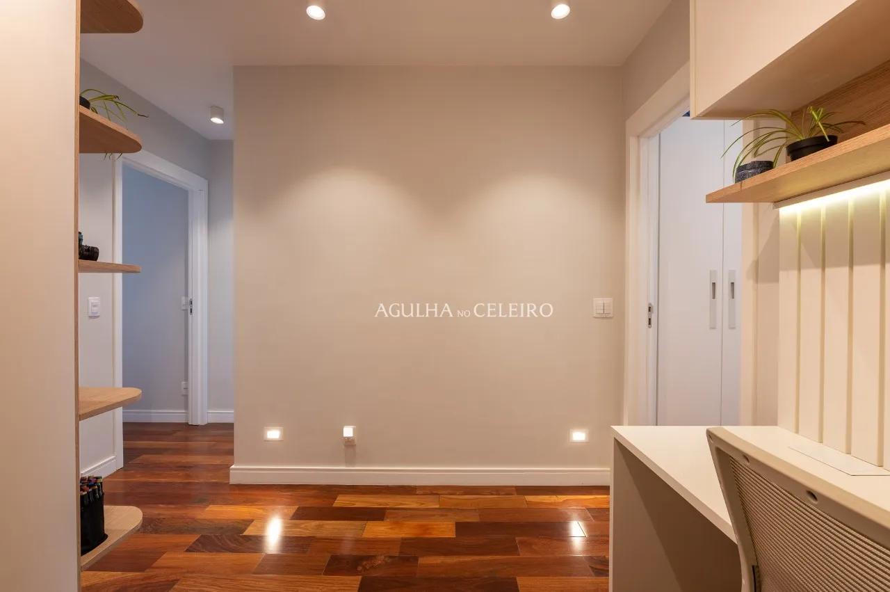 Apartamento em prédio novo à venda em Moema Pássaros. – 20784