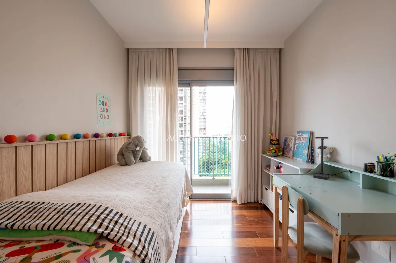 Apartamento em prédio novo à venda em Moema Pássaros. – 20784