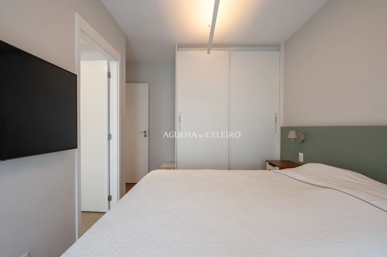 Apartamento em prédio novo à venda em Moema Pássaros. – 20784