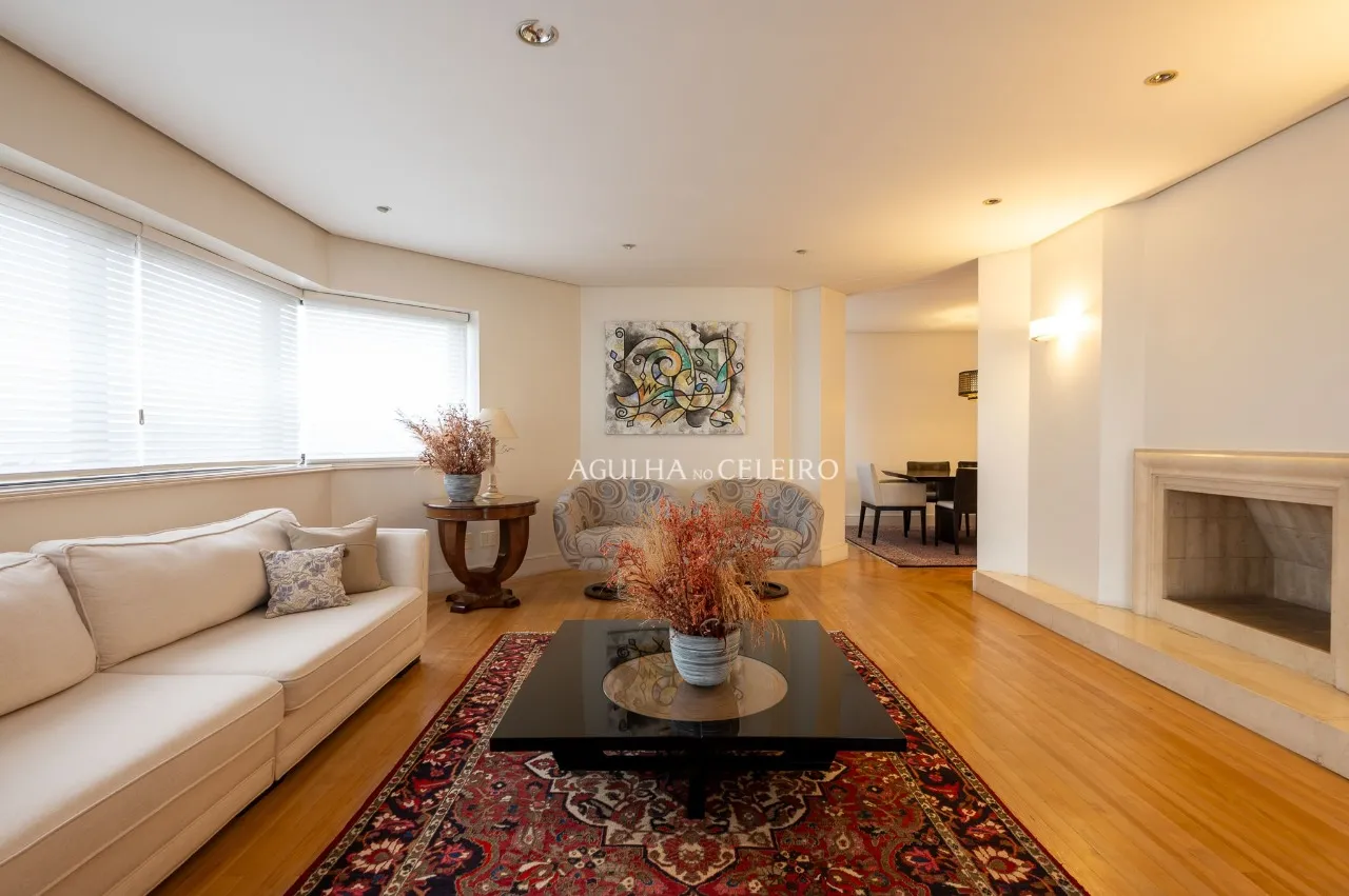 Apartamento com planta diferenciada na melhor localização do Campo Belo. – 20871