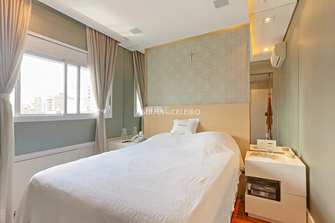 Apartamento à venda em Moema, vista para o Parque Ibirapuera. – 21231