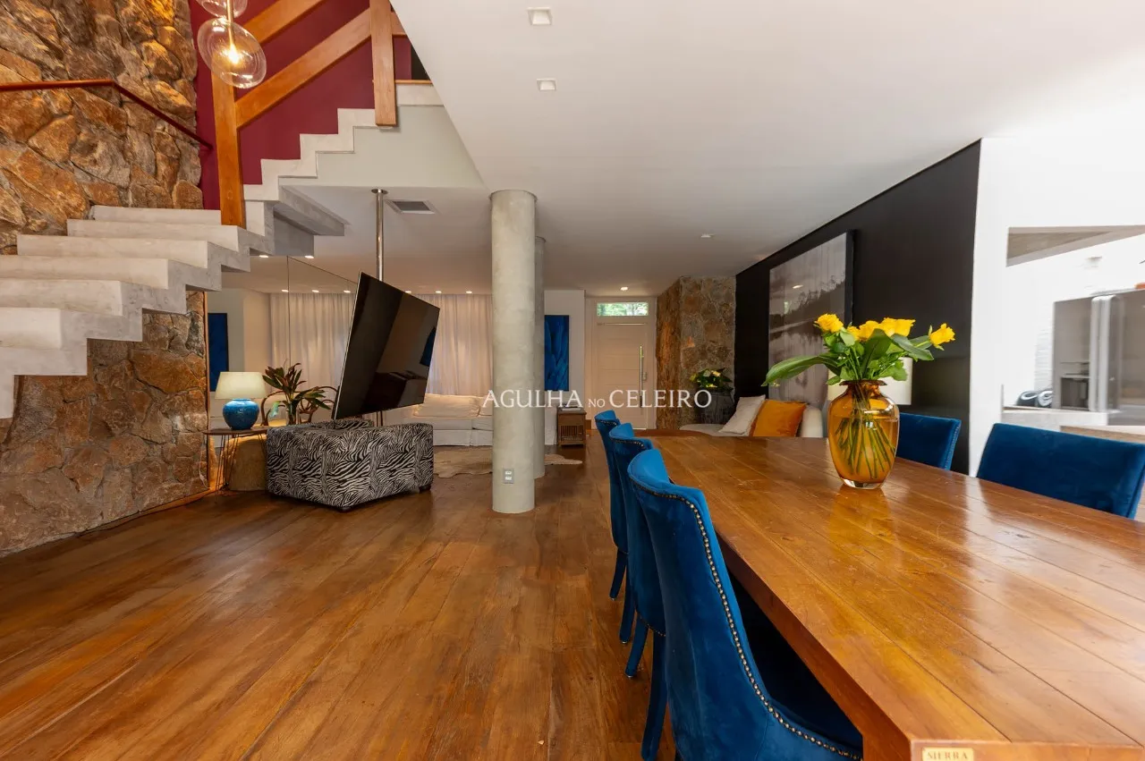 Raridade: Casa em condomínio à venda no Alto de Pinheiros – 21319