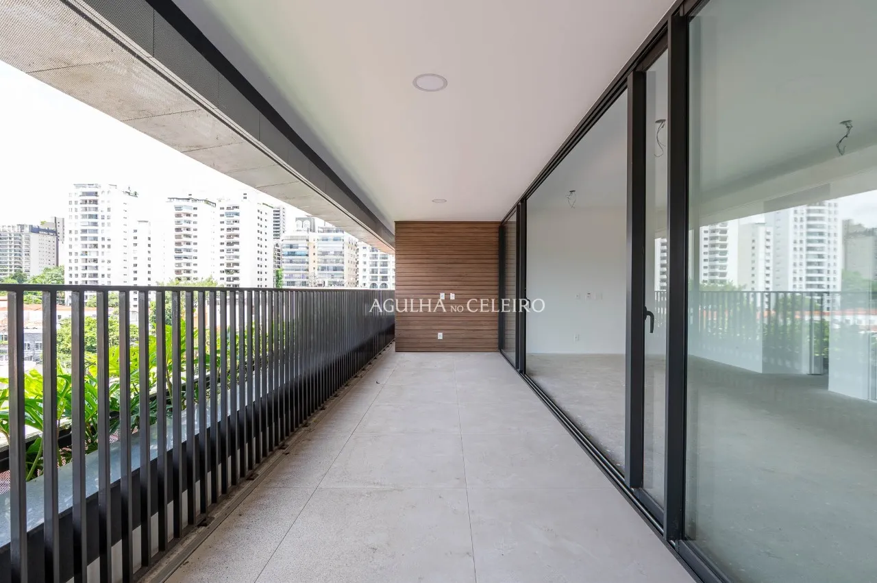 Apartamento novo, recém-entregue, com vista livre para o Parque Ibirapuera – 21321