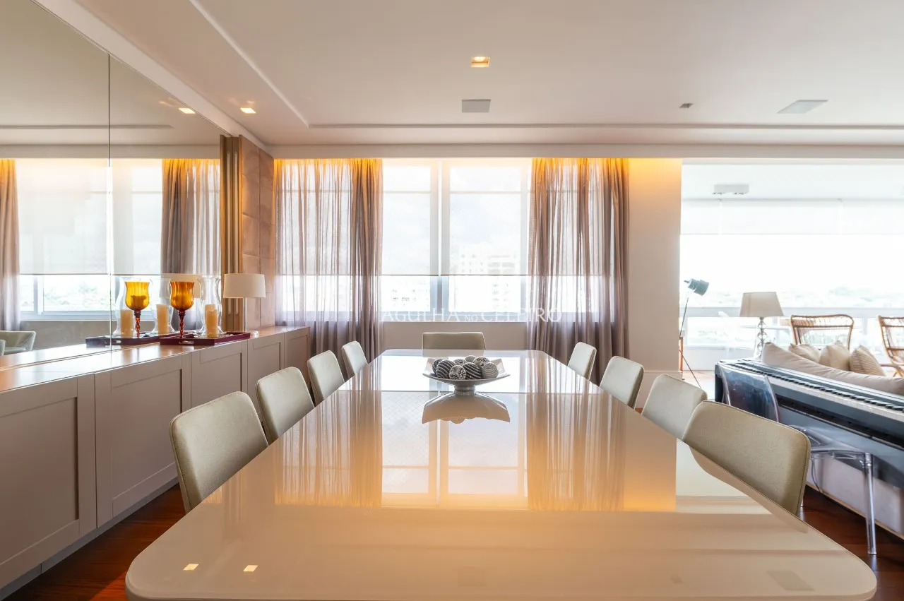 Sofisticação, conforto e vista deslumbrante em localização privilegiada. – 21330