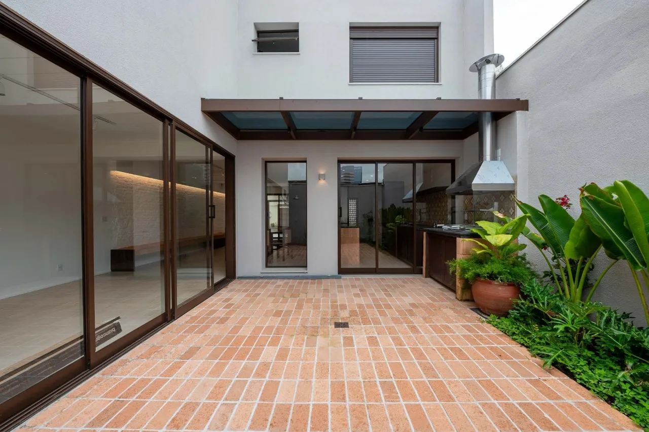 Casa de vila impecável para locação na Vila Nova Conceição – 21333