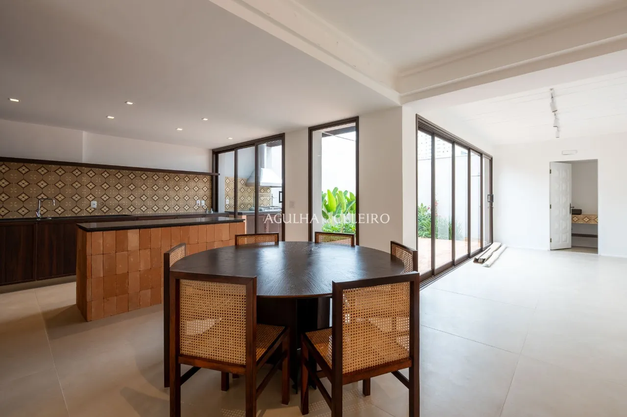 Casa de vila impecável para locação na Vila Nova Conceição – 21333