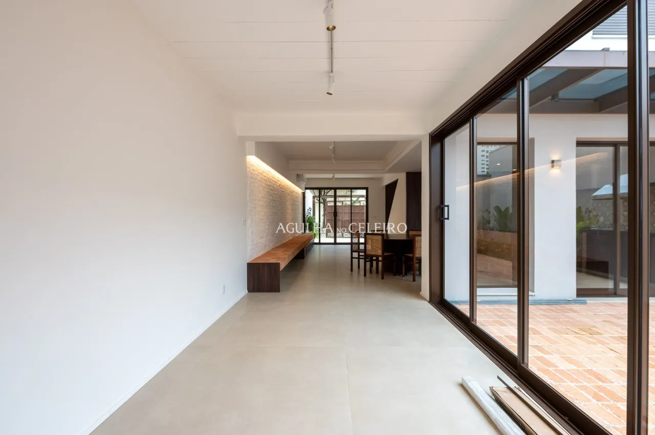 Casa de vila impecável para locação na Vila Nova Conceição – 21333