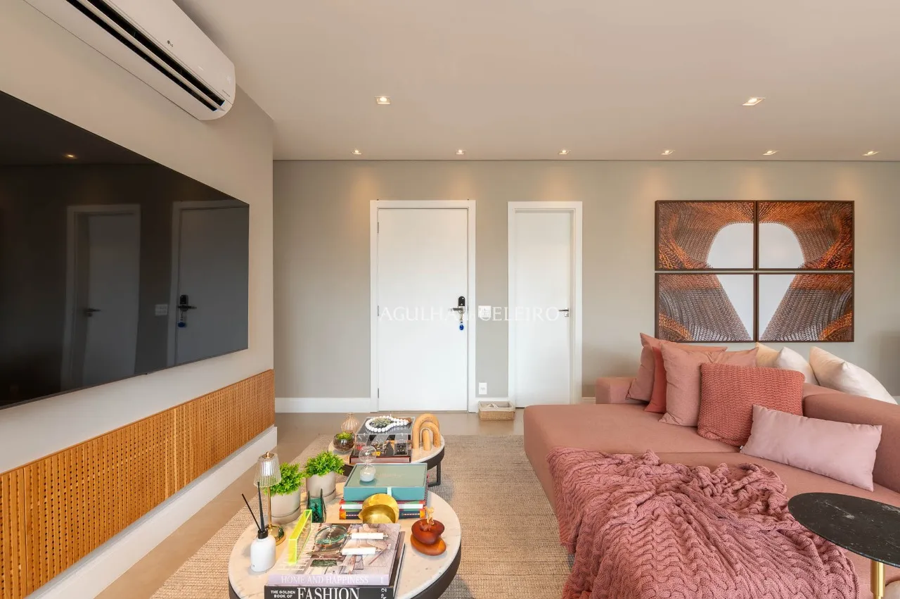 Um apartamento irretocável e mobiliado no Itaim – 21340