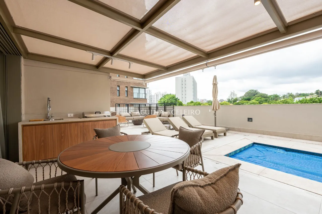 Há imóveis que são especiais, como este garden incrível vendido mobiliado ao lado do Parque Ibirapuera. – 21342