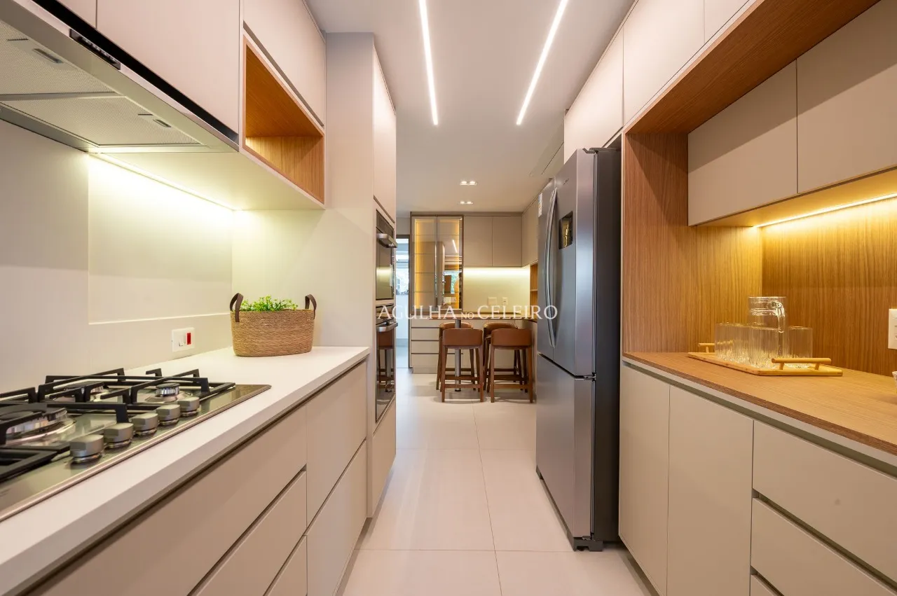 Há imóveis que são especiais, como este garden incrível vendido mobiliado ao lado do Parque Ibirapuera. – 21342