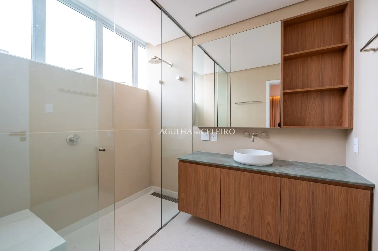 Apartamento reformado à venda em Pinheiros – 21347