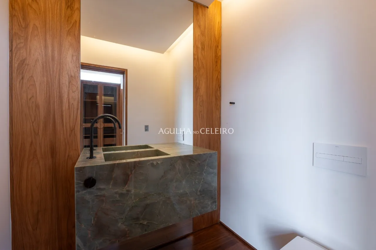 Apartamento reformado à venda em Pinheiros – 21347