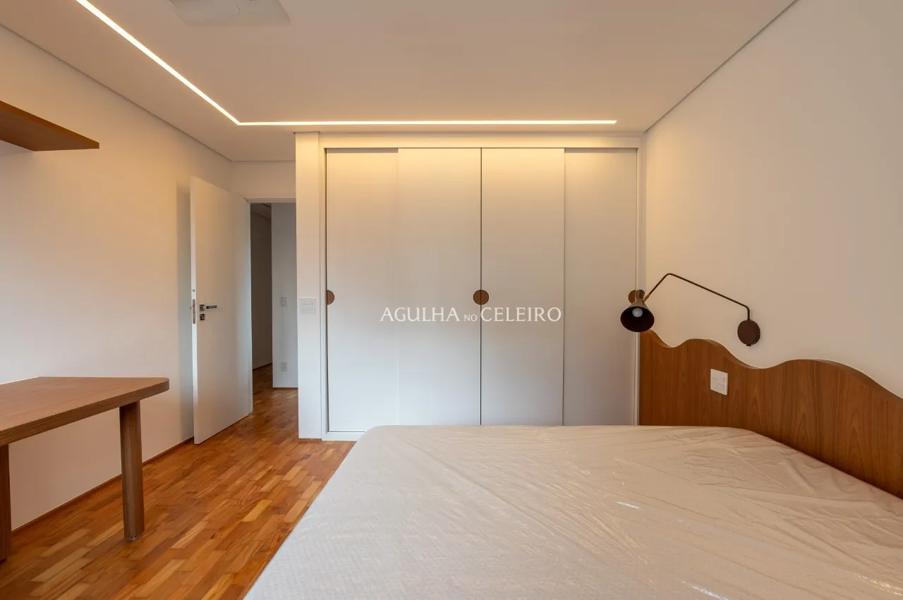 Apartamento reformado à venda em Pinheiros – 21347