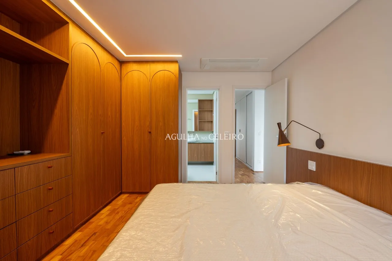 Apartamento reformado à venda em Pinheiros – 21347