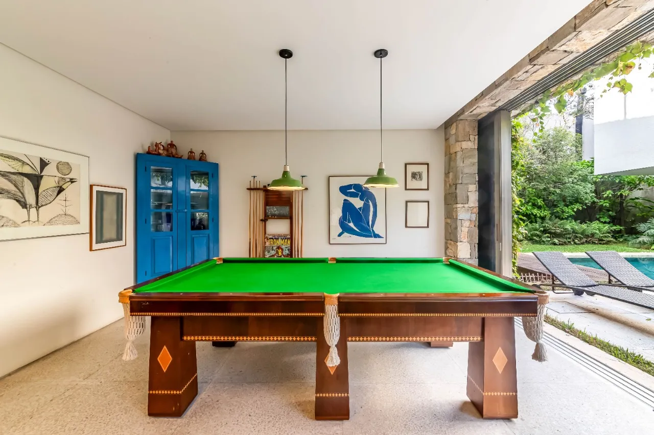 Casa com projeto assinado, cheio de luz natural e espaços integrados, no bairro Cidade Jardim. – 21365