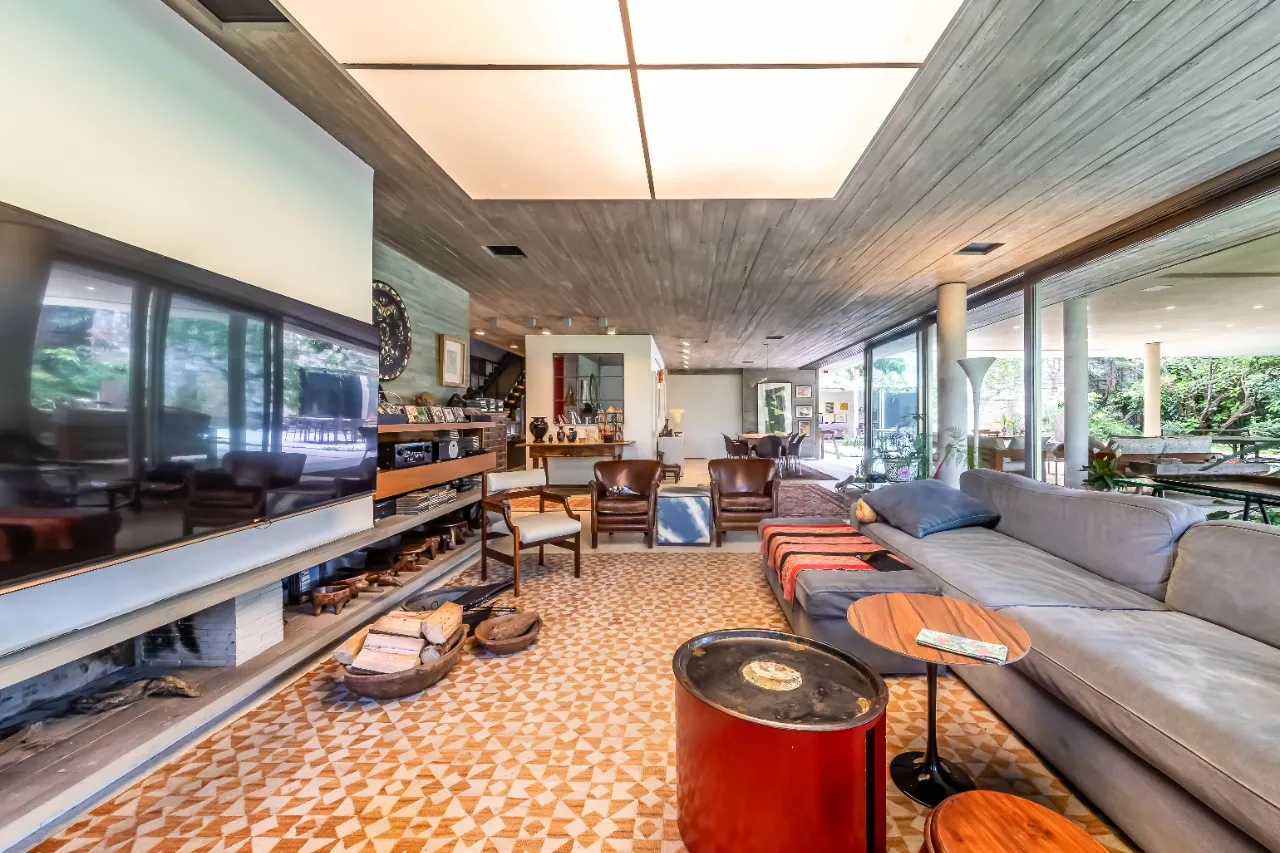 Casa com projeto assinado, cheio de luz natural e espaços integrados, no bairro Cidade Jardim. – 21365