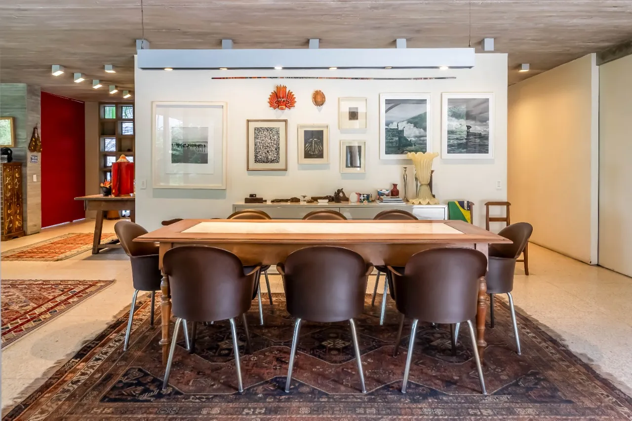 Casa com projeto assinado, cheio de luz natural e espaços integrados, no bairro Cidade Jardim. – 21365