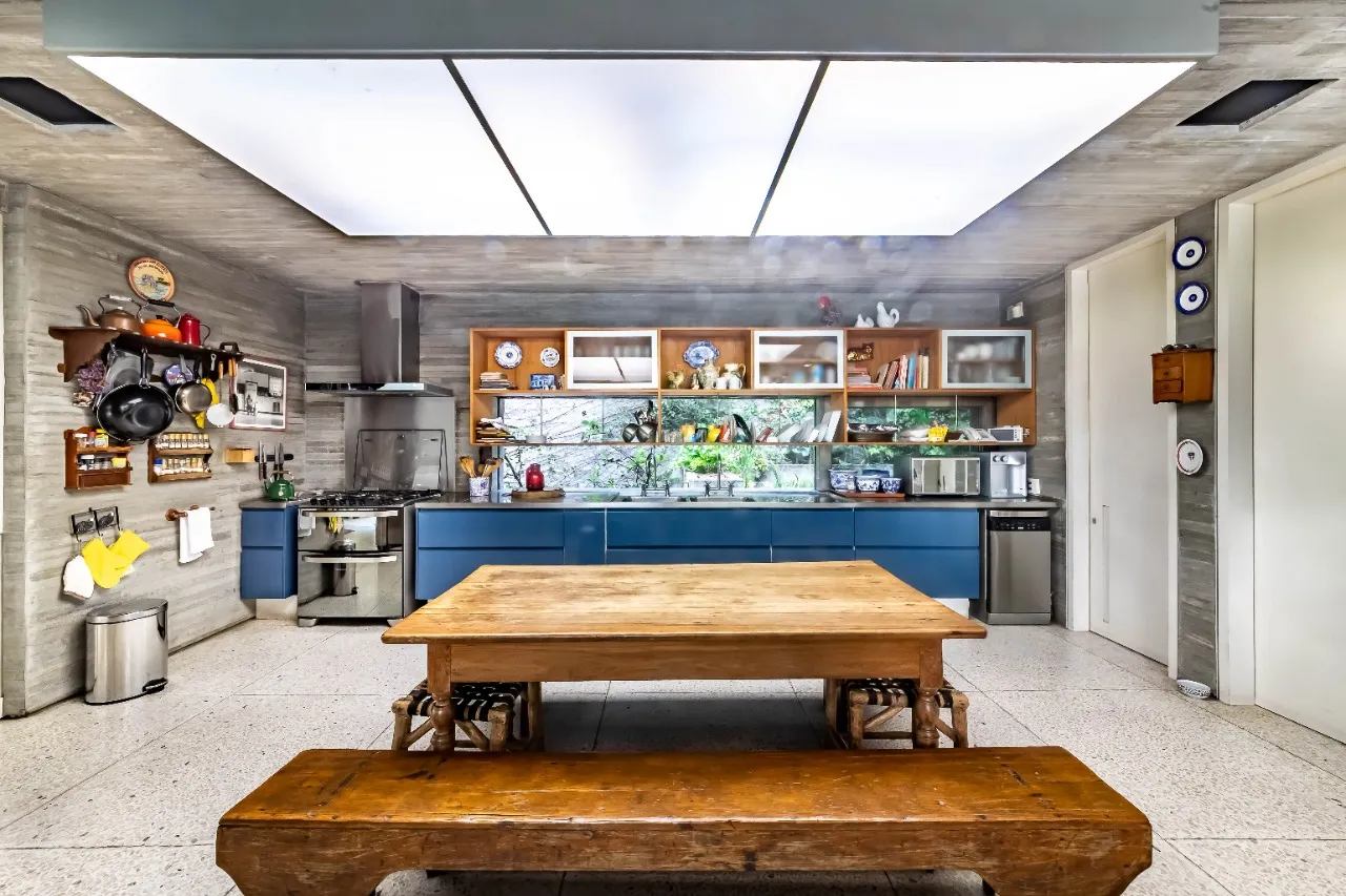 Casa com projeto assinado, cheio de luz natural e espaços integrados, no bairro Cidade Jardim. – 21365