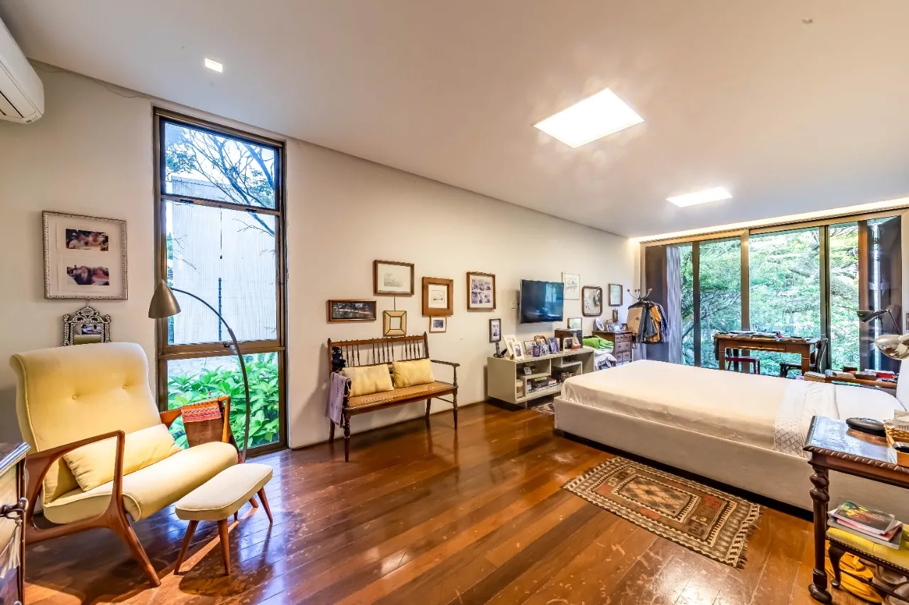 Casa com projeto assinado, cheio de luz natural e espaços integrados, no bairro Cidade Jardim. – 21365