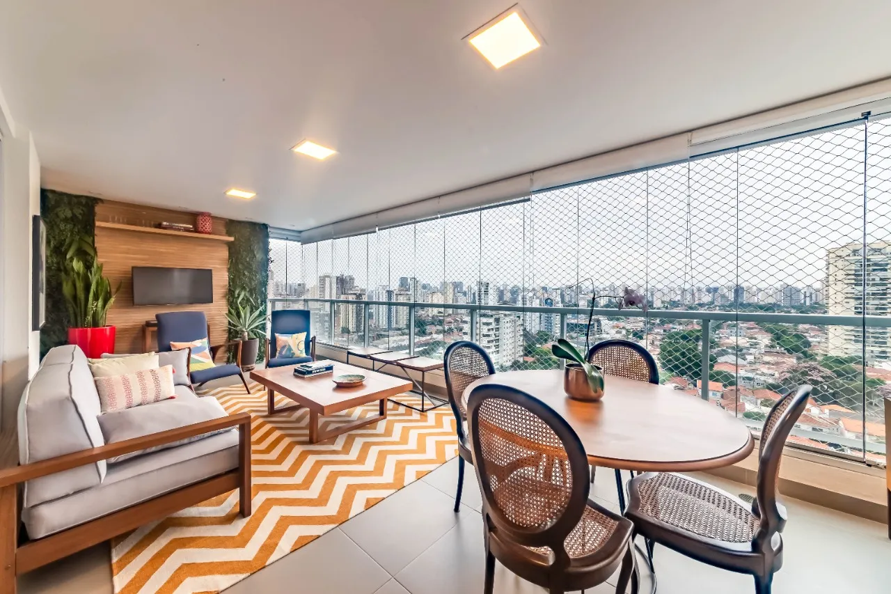 Apartamento mobiliado com duas varandas, marcenaria personalizada e luz natural, no Brooklin. – 21368