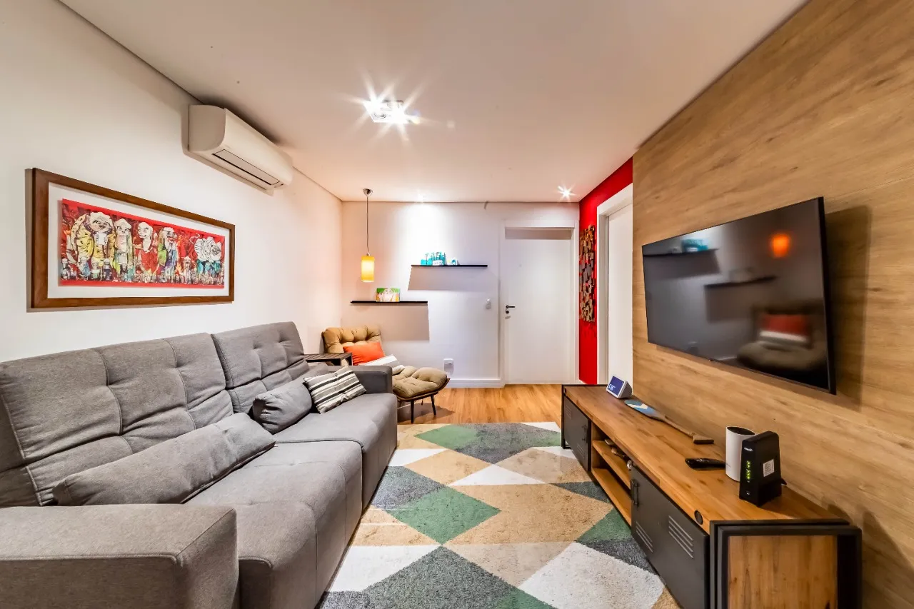 Apartamento mobiliado com duas varandas, marcenaria personalizada e luz natural, no Brooklin. – 21368