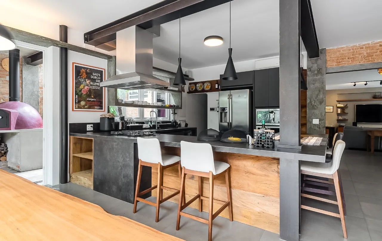 Casa com reforma atual, integração total e área externa para viver bem, no Alto de Pinheiros. – 21369