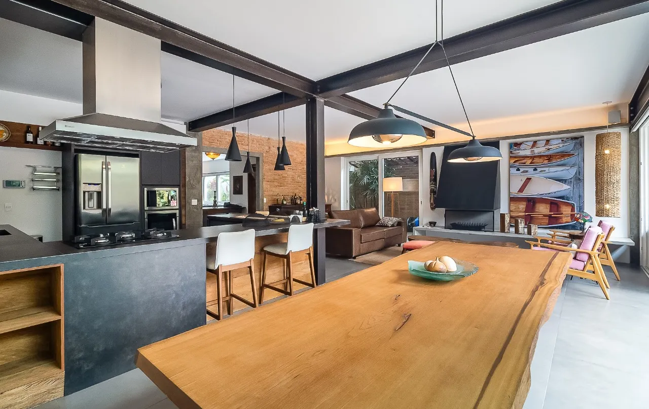 Casa com reforma atual, integração total e área externa para viver bem, no Alto de Pinheiros. – 21369