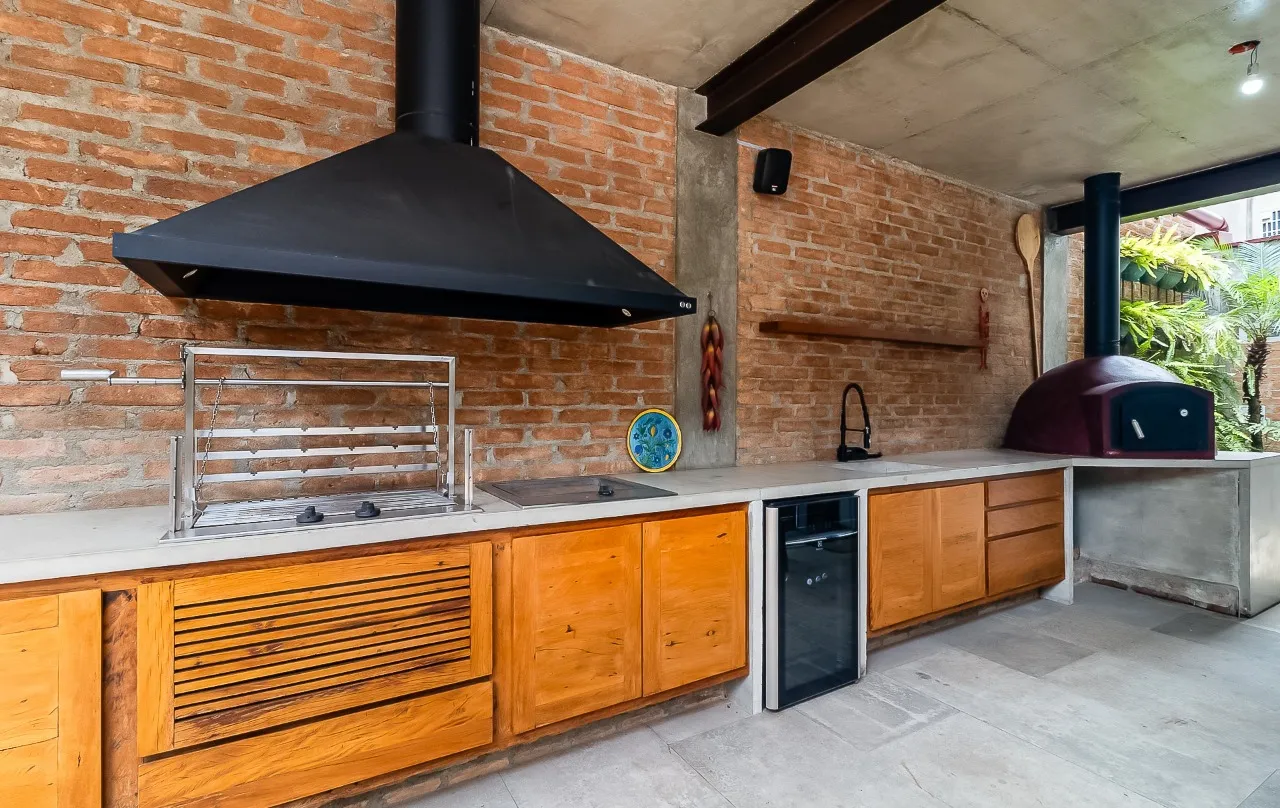 Casa com reforma atual, integração total e área externa para viver bem, no Alto de Pinheiros. – 21369