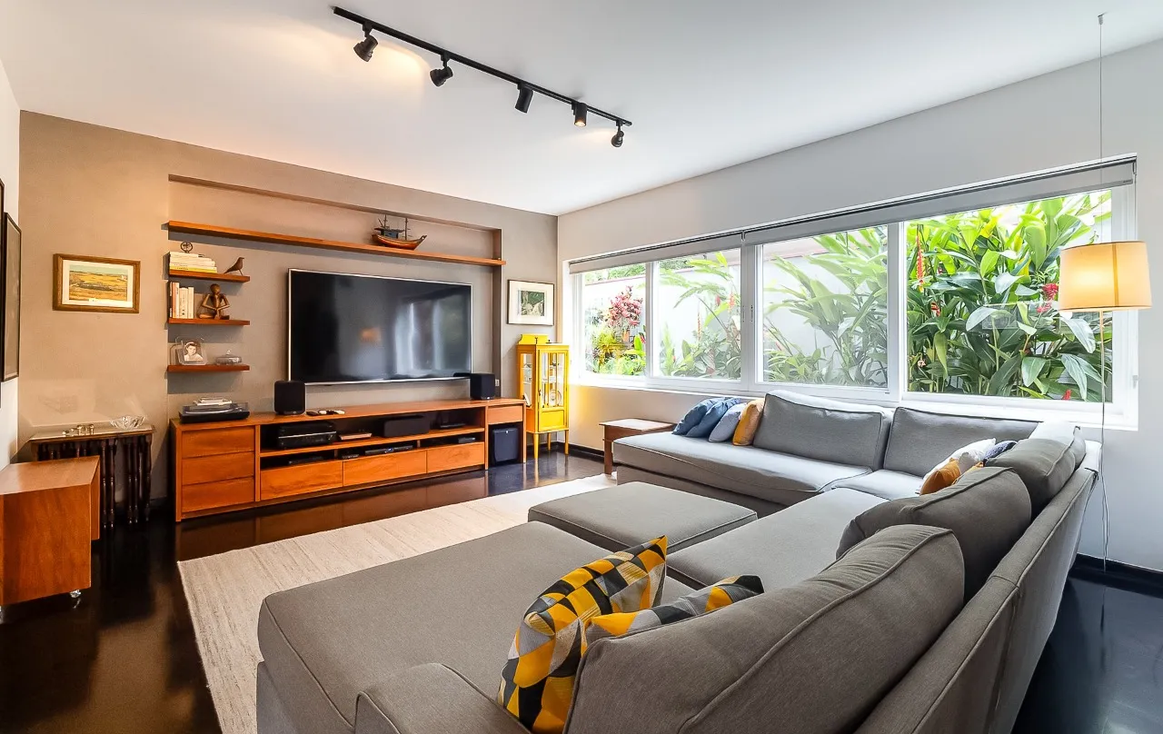 Casa com reforma atual, integração total e área externa para viver bem, no Alto de Pinheiros. – 21369