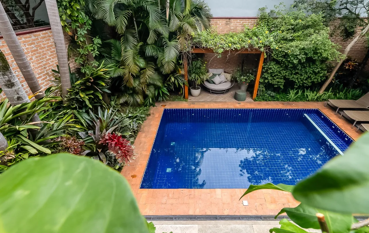 Casa com reforma atual, integração total e área externa para viver bem, no Alto de Pinheiros. – 21369