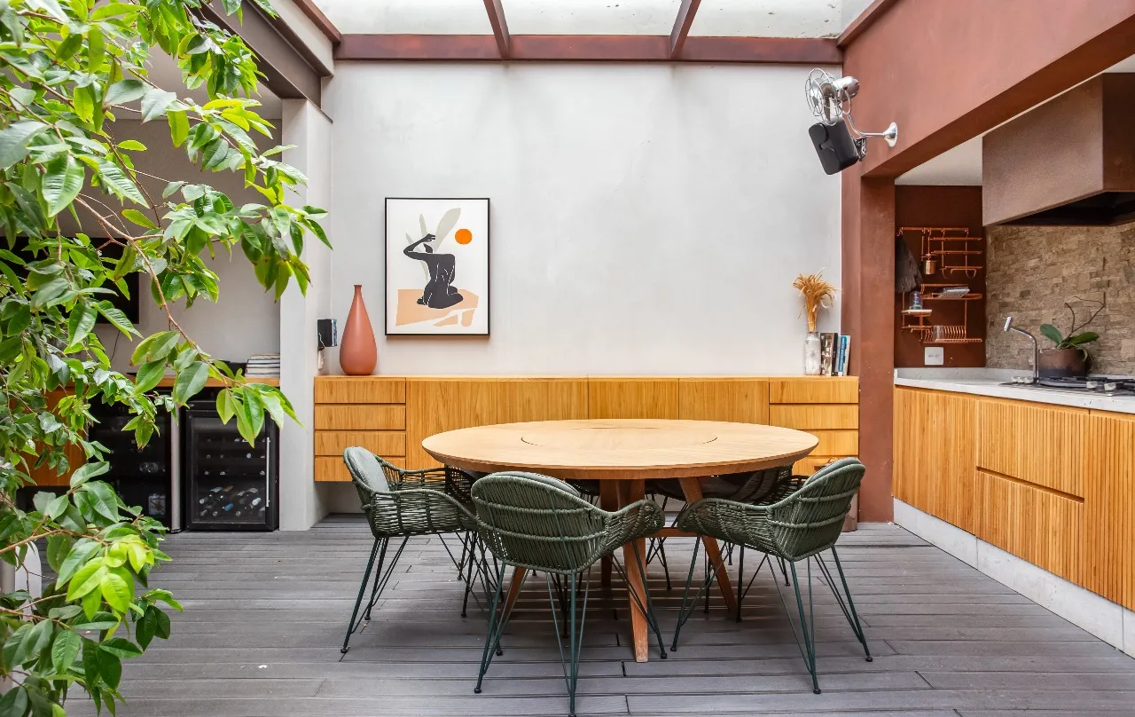 Casa reformada, com área externa linda e planta agradável para viver no melhor do Jardim Paulista. – 21370