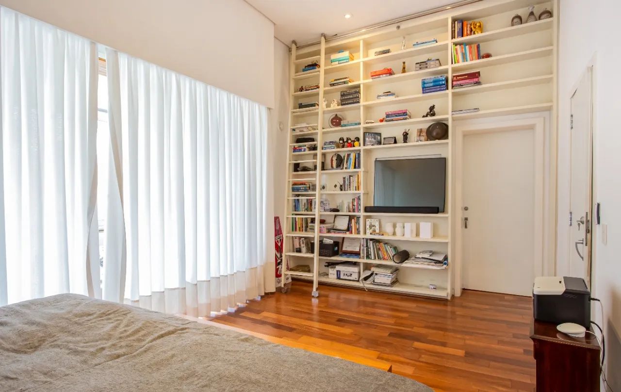 Casa reformada, com área externa linda e planta agradável para viver no melhor do Jardim Paulista. – 21370