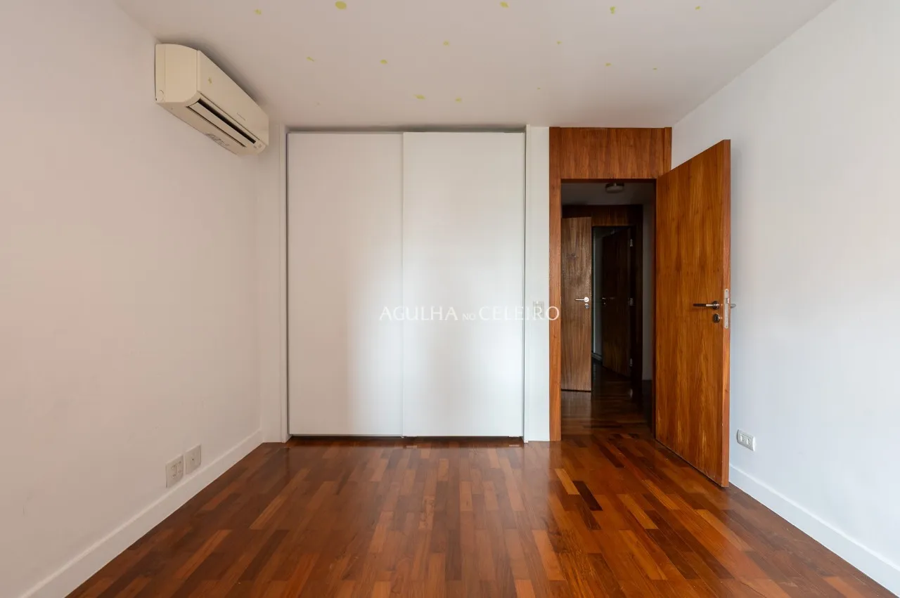 Apartamento espaçoso próximo ao Parque do Povo à venda no Itaim Bibi – 21379