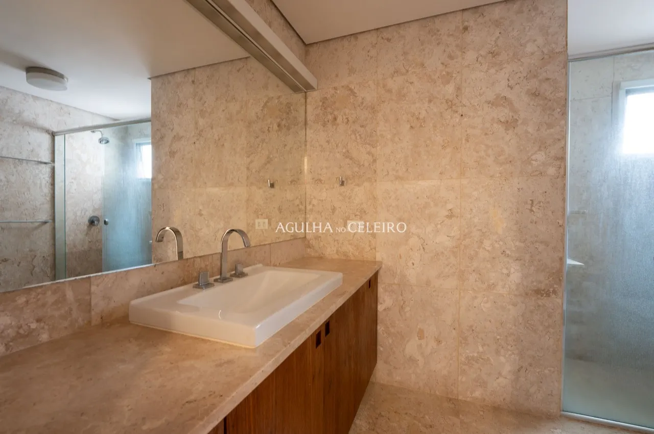 Apartamento espaçoso próximo ao Parque do Povo à venda no Itaim Bibi – 21379