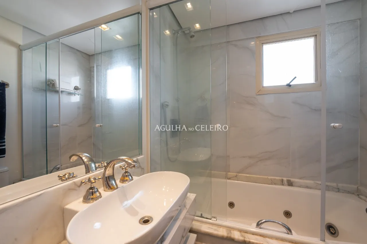 Cobertura à venda em Moema Pássaros. – 21382