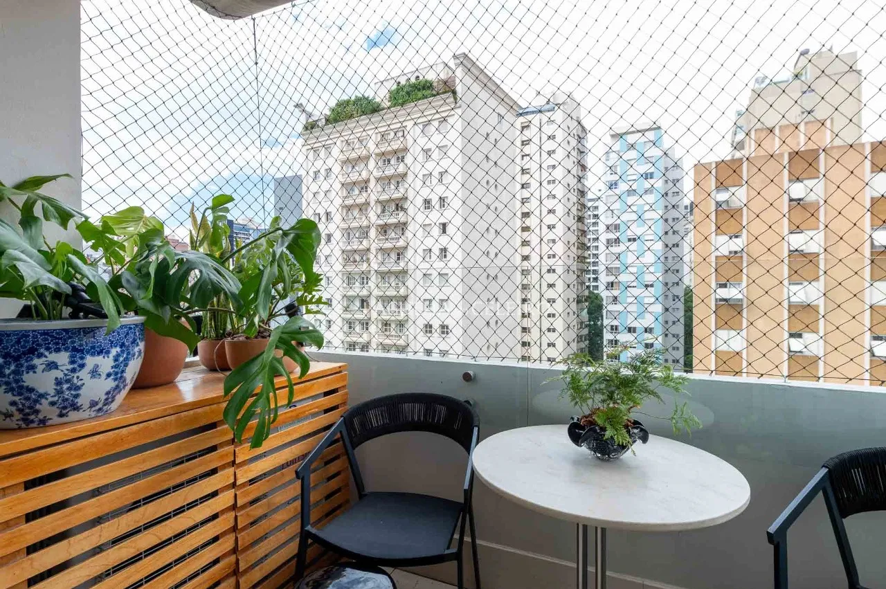 Apartamento à venda no Jardim Paulista com varanda, ambientes integrados e muita luz natural – 21409